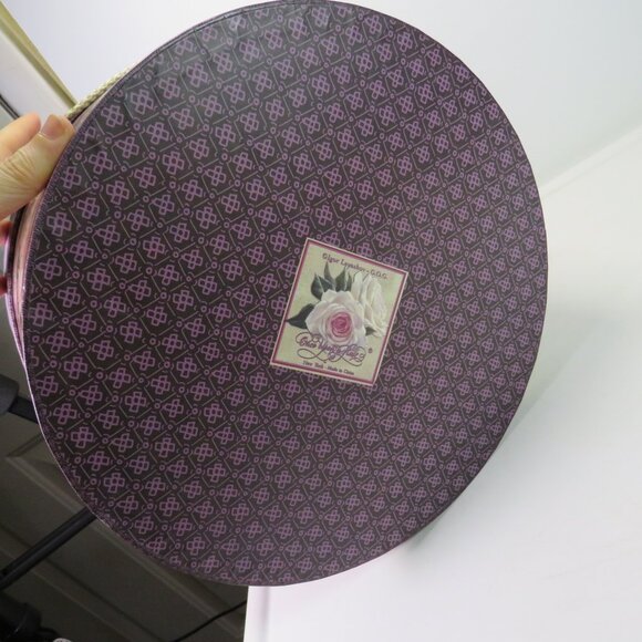 Vintage Floral Purple Violet Flowers hat box - Picture 3 of 7